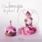 Bougie d'anniversaire et gâteau en fête